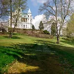 Royal Golf Hotel