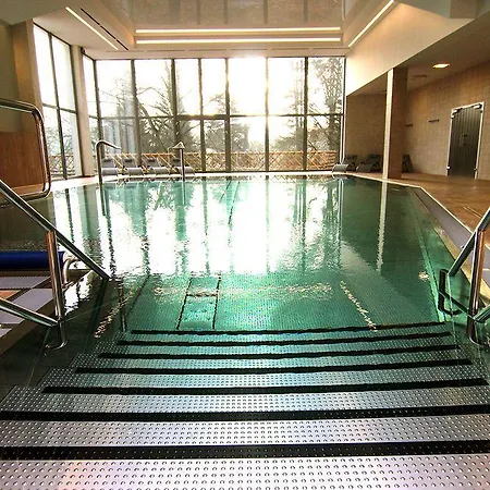Royal Golf Hotel