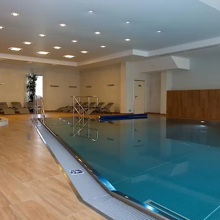 Отель Royal Golf Карловы Вары